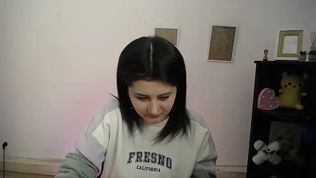 Katrin kiss  online show from March 2026 01:06:02 PM