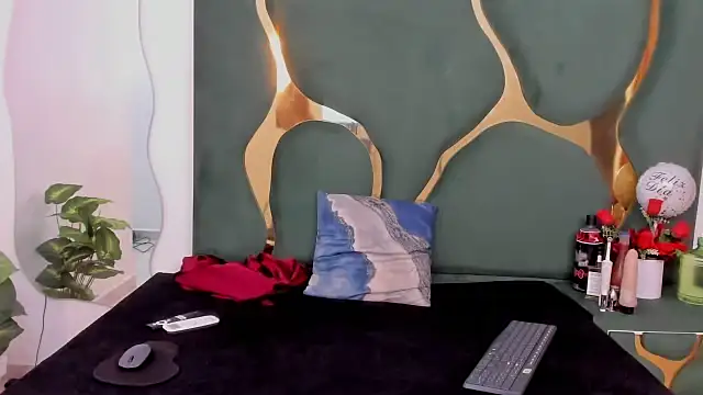 perlaasm online show from October 2025 01:01:01 PM