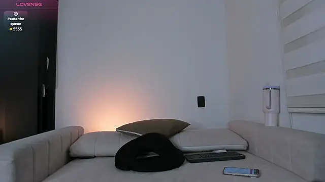 Snapshot of arianna_000 chatting on June 2026 01:14:01 PM arianna 000 online show from June 2026 01:14:01 PM