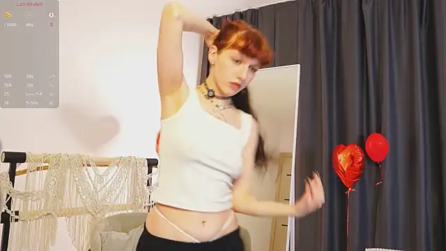 Snapshot of LeelooYolo chatting on February 2026 04:26:01 PM LeelooYolo online show from February 2026 04:26:01 PM