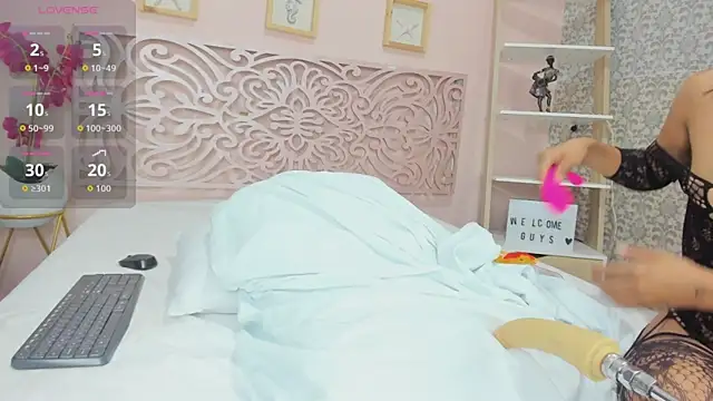 Cinnamon Star online show from June 2026 12:47:02 PM