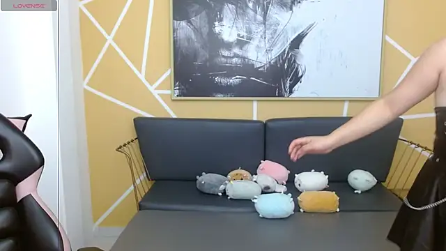 Snapshot of olivia_russo_ chatting on November 2025 08:20:01 PM olivia russo online show from November 2025 08:20:01 PM