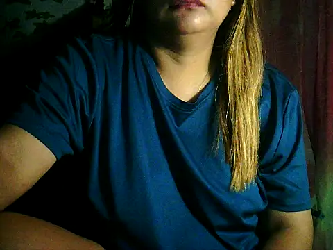 Snapshot of yuana25 chatting on April 2026 04:18:01 PM yuana25 online show from April 2026 04:18:01 PM