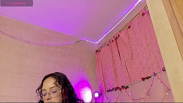 manumeow1 online show from May 2026 12:18:01 AM