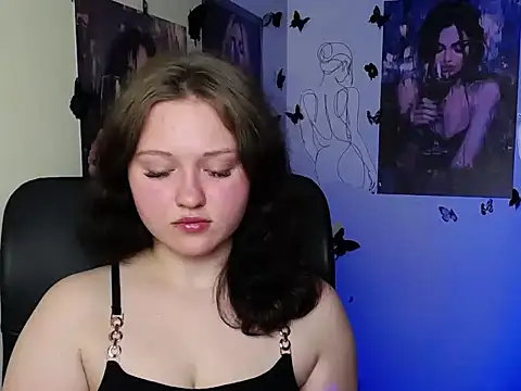 LadyAlice  online show from June 2026 06:09:02 PM