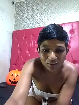 Snapshot of GoldenBigAssCurvy chatting on November 2025 01:00:02 AM GoldenBigAssCurvy online show from November 2025 01:00:02 AM