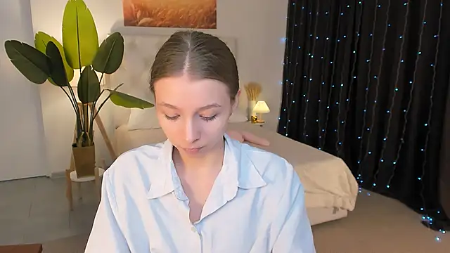 JulieDaniel online show from April 2026 08:17:02 AM