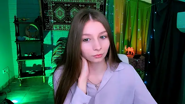 JulieDaniel online show from May 2026 04:43:01 AM