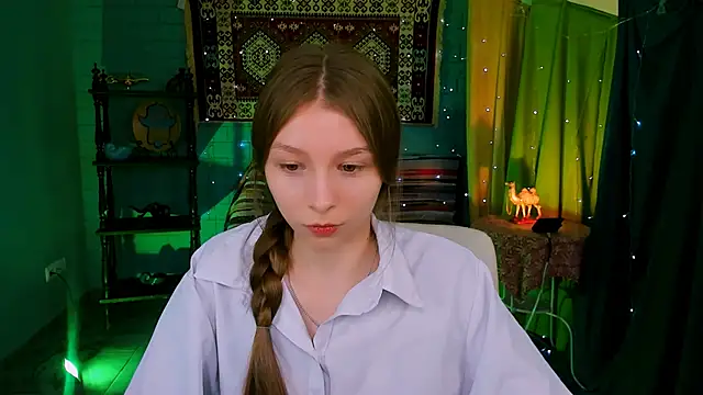 JulieDaniel online show from May 2026 04:21:02 AM