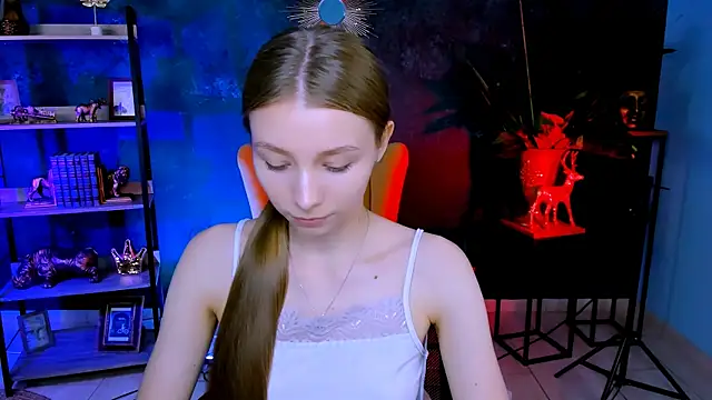 Snapshot of JulieDaniel chatting on July 2026 04:09:01 AM JulieDaniel online show from July 2026 04:09:01 AM