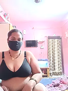 Snapshot of biggbobbsgirl chatting on January 2026 05:49:02 PM biggbobbsgirl online show from January 2026 05:49:02 PM