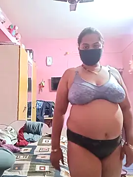 Snapshot of biggbobbsgirl chatting on January 2026 06:10:02 PM biggbobbsgirl online show from January 2026 06:10:02 PM