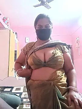 Snapshot of biggbobbsgirl chatting on January 2026 06:20:01 PM biggbobbsgirl online show from January 2026 06:20:01 PM