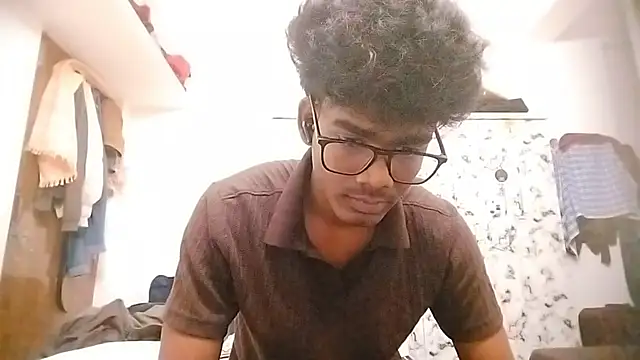 Snapshot of Rahulisagoodguy chatting on September 2025 12:40:02 PM Rahulisagoodguy online show from September 2025 12:40:02 PM