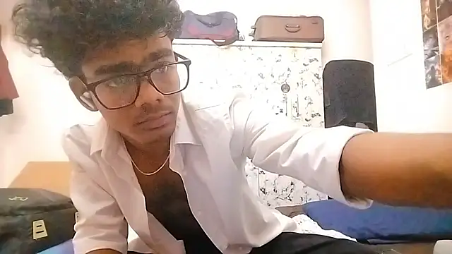 Snapshot of Rahulisagoodguy chatting on November 2025 01:46:01 PM Rahulisagoodguy online show from November 2025 01:46:01 PM