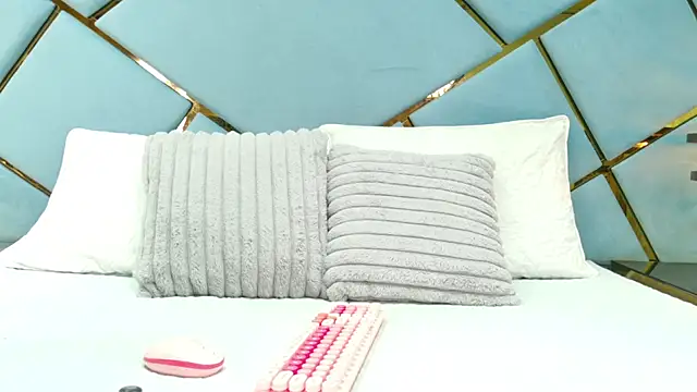 marcela rojas online show from October 2025 11:32:02 AM