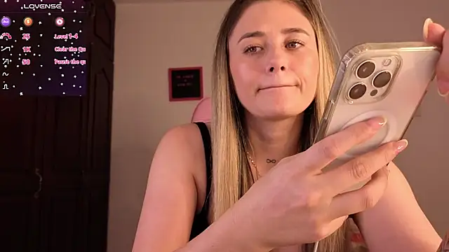 Veronika  Winslow  online show from October 2025 06:43:01 AM