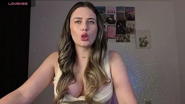 Veronika  Winslow  online show from May 2026 05:14:01 AM