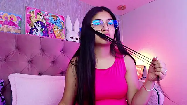 laurenelove online show from February 2026 06:19:02 AM