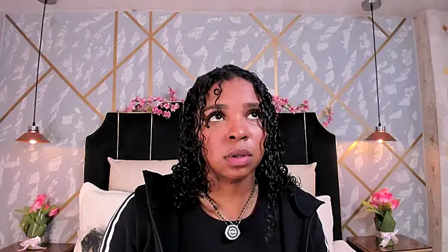 LisaMendez online show from May 2026 04:18:02 AM