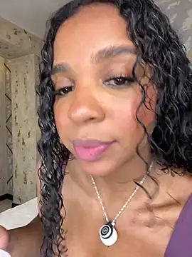 LisaMendez online show from May 2026 12:17:01 AM
