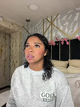 LisaMendez online show from May 2026 03:57:01 AM