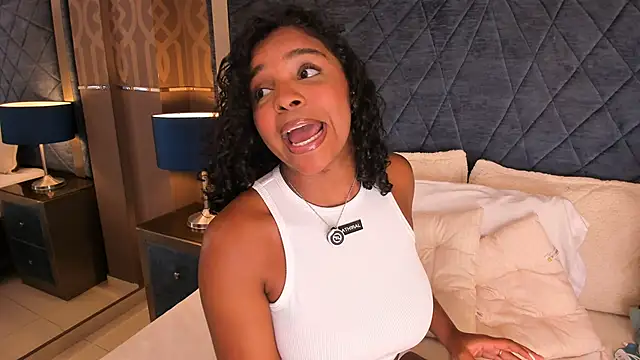 LisaMendez online show from July 2026 03:23:01 AM