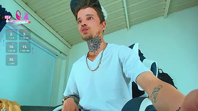 Snapshot of Gold_Loyal77 chatting on September 2025 10:25:02 PM Gold Loyal77 online show from September 2025 10:25:02 PM