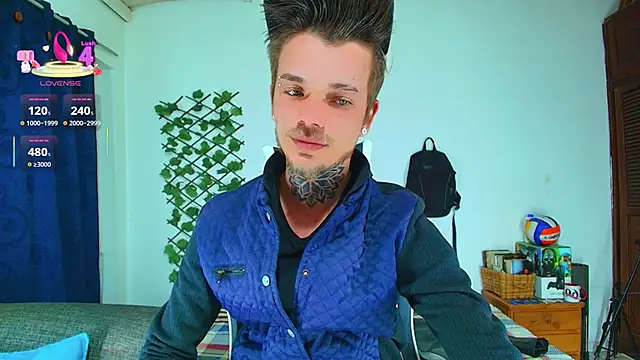 Snapshot of Gold_Loyal77 chatting on October 2025 02:42:01 AM Gold Loyal77 online show from October 2025 02:42:01 AM