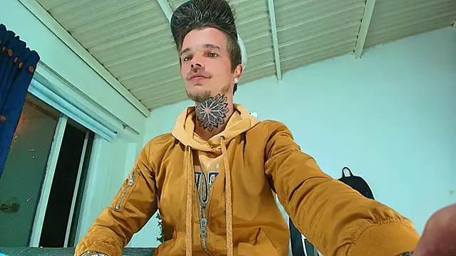 Snapshot of Gold_Loyal77 chatting on October 2025 07:20:02 AM Gold Loyal77 online show from October 2025 07:20:02 AM