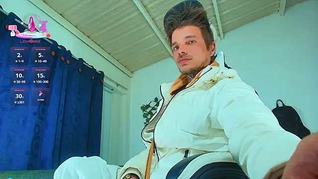 Snapshot of Gold_Loyal77 chatting on November 2025 06:05:01 AM Gold Loyal77 online show from November 2025 06:05:01 AM