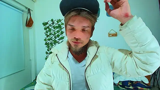 Snapshot of Gold_Loyal77 chatting on February 2026 06:06:02 AM Gold Loyal77 online show from February 2026 06:06:02 AM