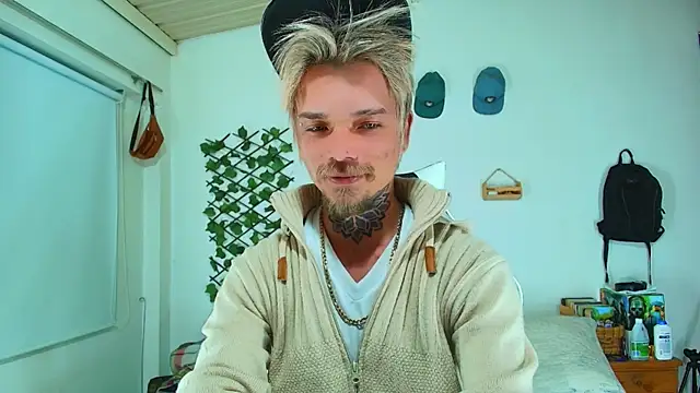 Snapshot of Gold_Loyal77 chatting on February 2026 05:48:02 AM Gold Loyal77 online show from February 2026 05:48:02 AM