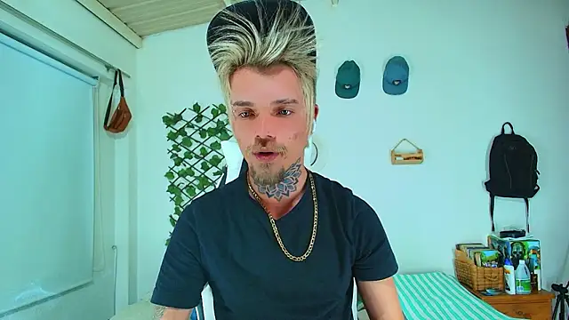 Snapshot of Gold_Loyal77 chatting on February 2026 07:15:02 AM Gold Loyal77 online show from February 2026 07:15:02 AM