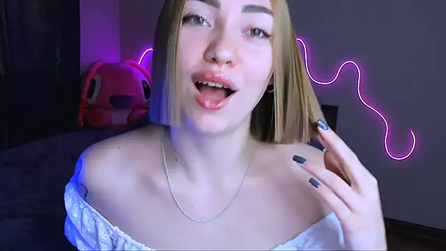 Snapshot of LaraKrein_lk chatting on September 2025 11:14:01 AM LaraKrein lk online show from September 2025 11:14:01 AM