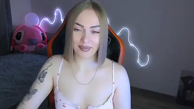 LaraKrein lk online show from February 2026 11:05:02 AM