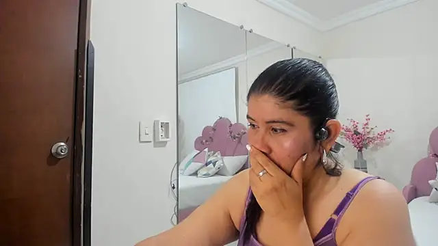 kiraGeiner online show from February 2026 06:58:01 PM