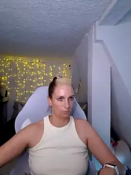 SexyJulia21 online show from March 2025 12:45:01 PM