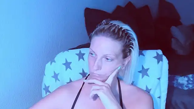 SexyJulia21 online show from July 2026 05:02:02 AM