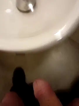 69dagosto online show from October 2025 03:58:02 AM