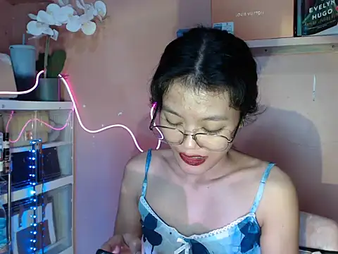 skinny gracie online show from October 2025 05:42:02 AM