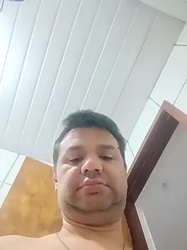 Snapshot of Crocante_Hot chatting on November 2025 09:09:01 AM Crocante Hot online show from November 2025 09:09:01 AM