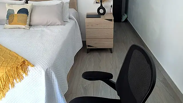 Snapshot of morninglorytv chatting on January 2026 09:57:02 AM morninglorytv online show from January 2026 09:57:02 AM