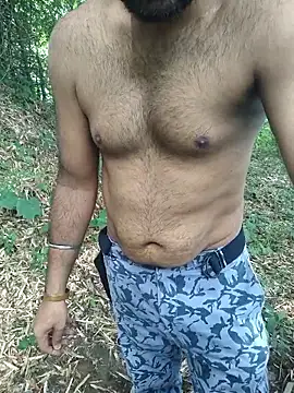 Snapshot of Aeroxx chatting on September 2025 05:53:02 AM Aeroxx online show from September 2025 05:53:02 AM