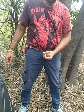 Snapshot of Aeroxx chatting on March 2026 05:33:02 AM Aeroxx online show from March 2026 05:33:02 AM