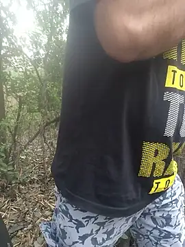 Snapshot of Aeroxx chatting on March 2026 11:43:02 AM Aeroxx online show from March 2026 11:43:02 AM