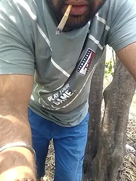 Snapshot of Aeroxx chatting on March 2026 05:19:01 AM Aeroxx online show from March 2026 05:19:01 AM