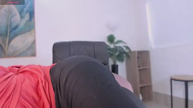 yasmin elite online show from April 2026 02:03:02 PM