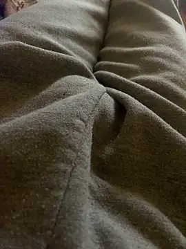 Snapshot of MuzzyFacing chatting on February 2026 02:11:02 PM MuzzyFacing online show from February 2026 02:11:02 PM