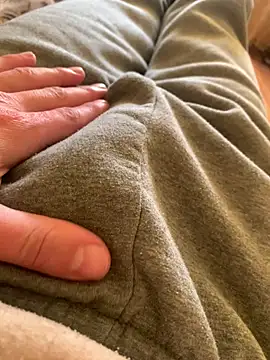 Snapshot of MuzzyFacing chatting on March 2026 03:05:02 PM MuzzyFacing online show from March 2026 03:05:02 PM